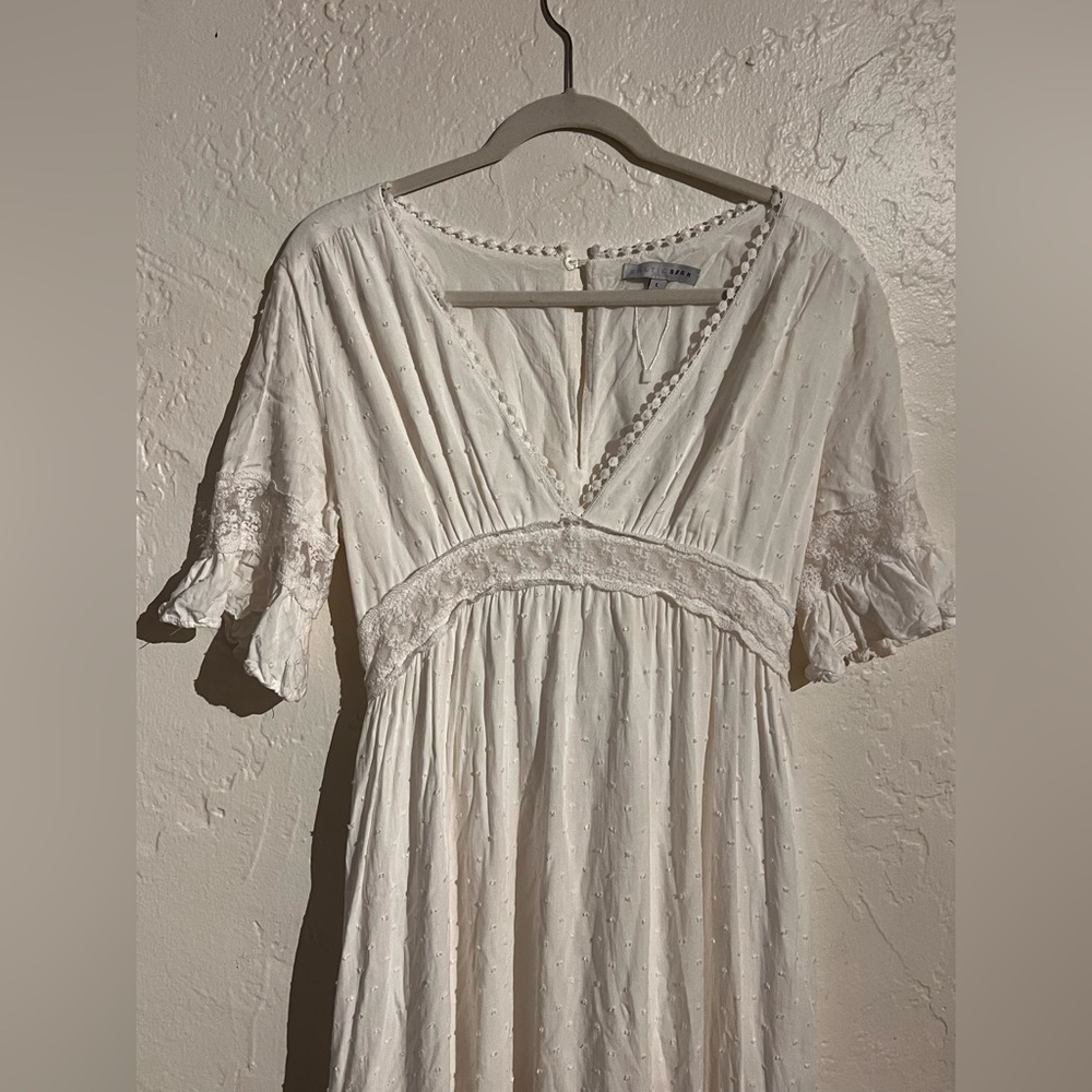 Baltic Born Large White Dress - Picture 2 of 2